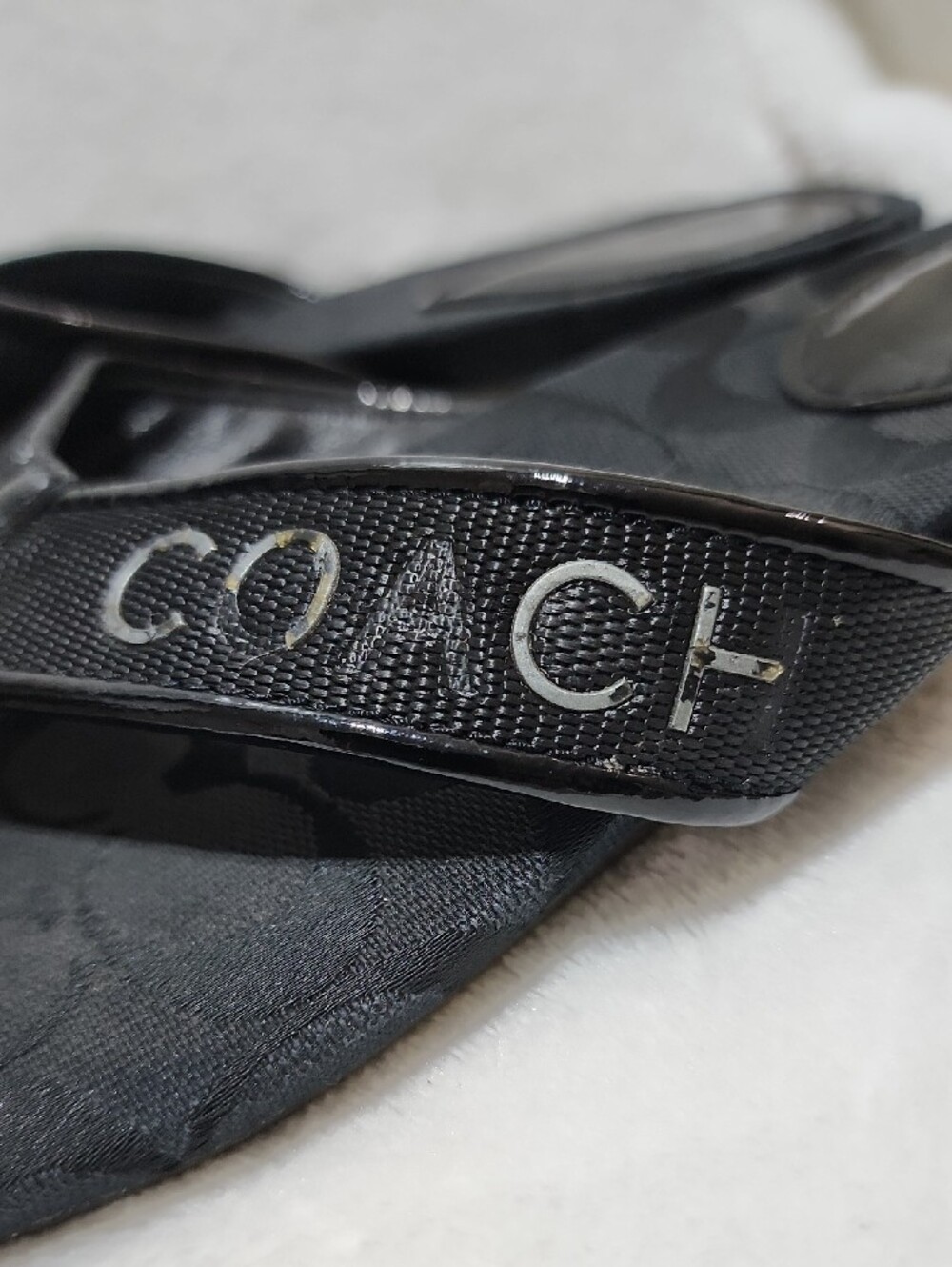 Coach Black Skyler Signature Logo Thong Sandals 8.5 - Picture 3 of 7